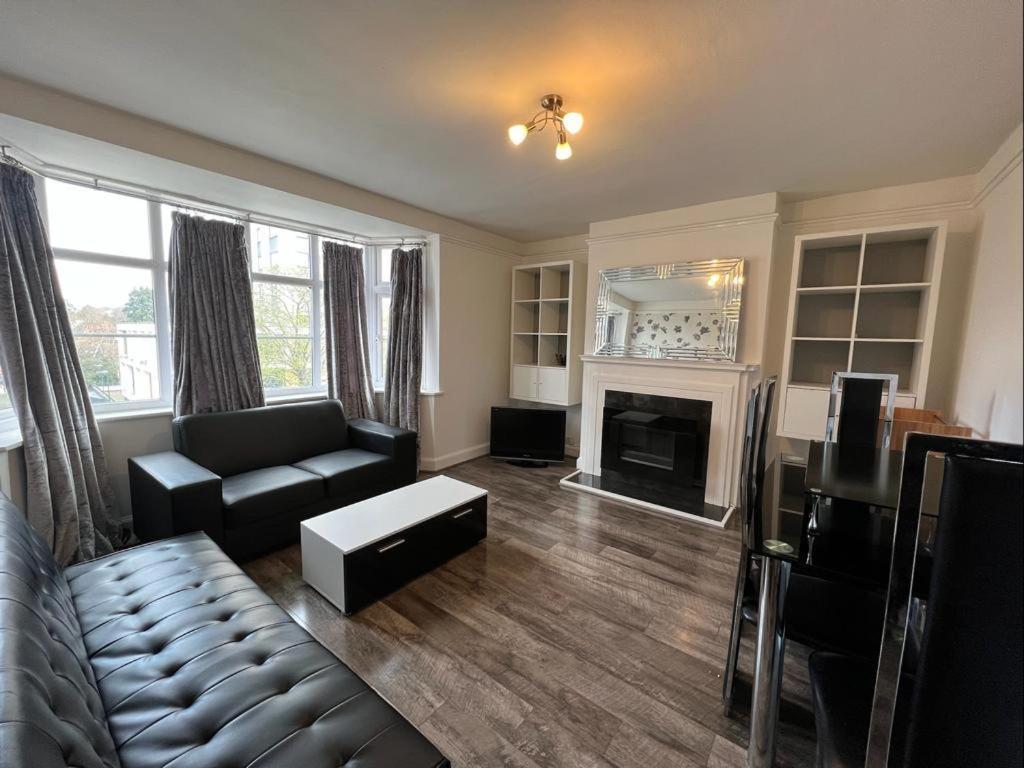Bright And Spacious 2 Bedroom Apartment Sutton  Eksteriør bilde