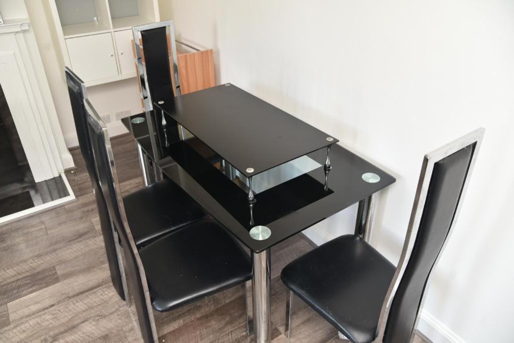 Bright And Spacious 2 Bedroom Apartment Sutton  Eksteriør bilde