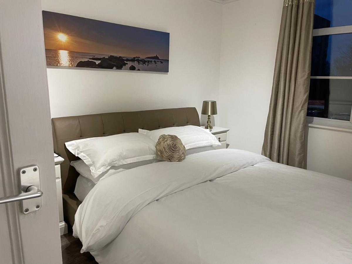 Bright And Spacious 2 Bedroom Apartment Sutton  Eksteriør bilde
